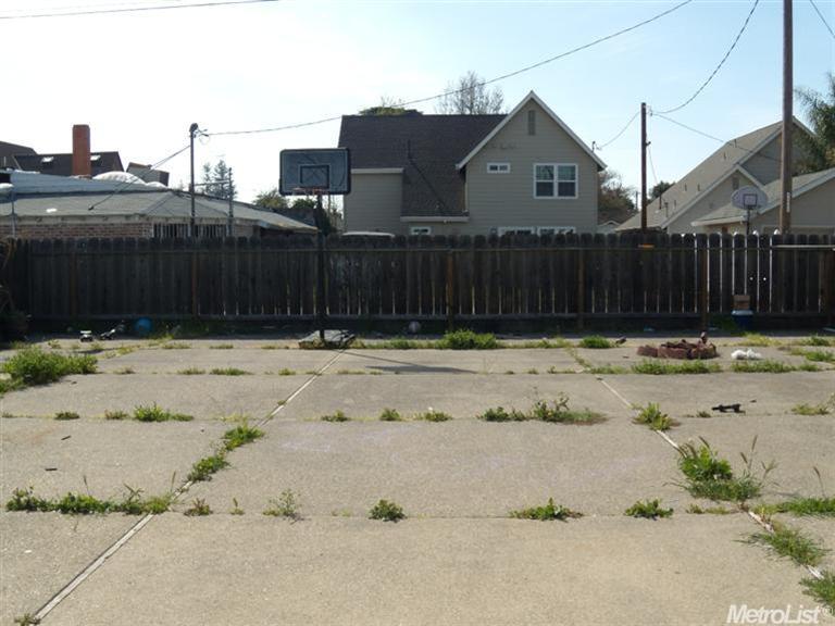 322 E 1st St, Ripon, CA 95366 photo 15