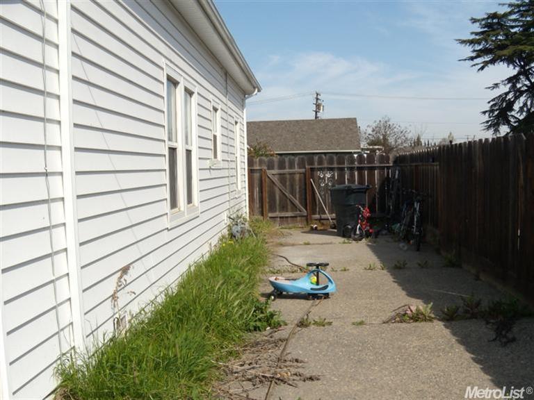 322 E 1st St, Ripon, CA 95366 photo 19