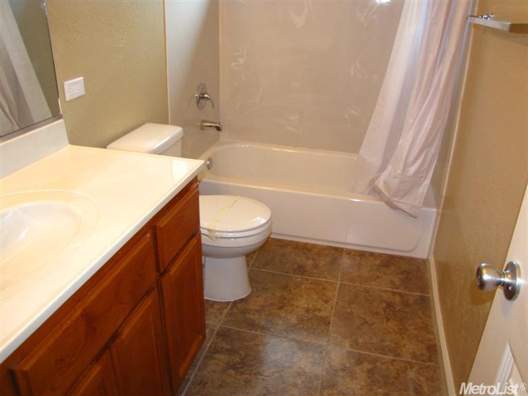 521 Howard St, Lodi, CA 95242 photo 10