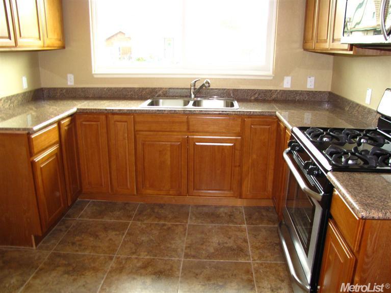 521 Howard St, Lodi, CA 95242 photo 4