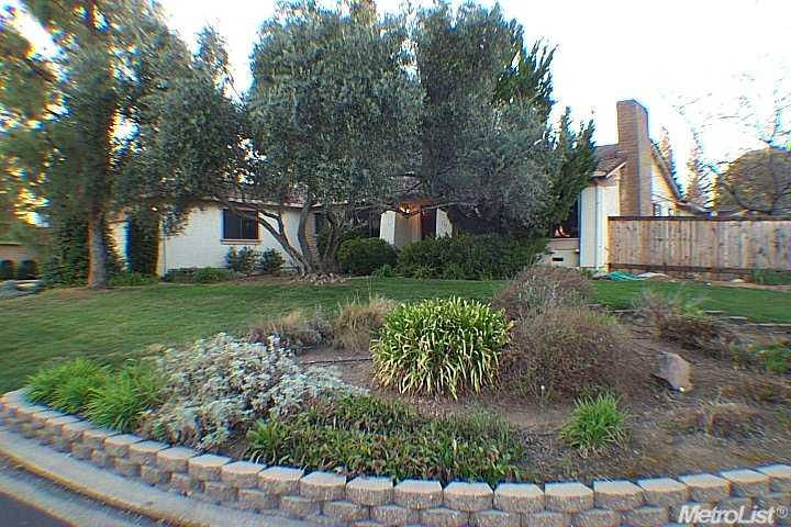 107 Canyon Rim Dr, Folsom, CA 95630 photo 2