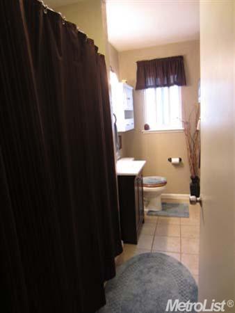 1900 Arlington Dr, Modesto, CA 95350 photo 14