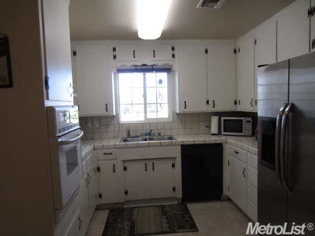 1900 Arlington Dr, Modesto, CA 95350 photo 10