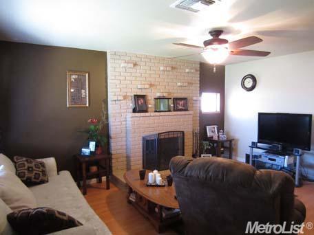 1900 Arlington Dr, Modesto, CA 95350 photo 5