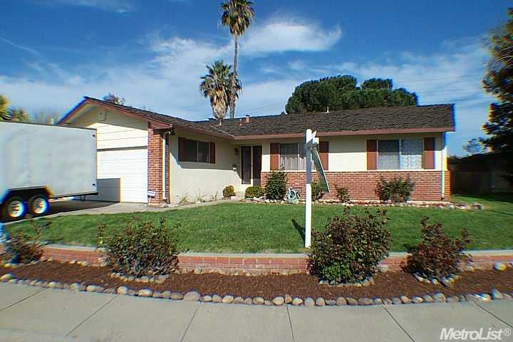 3210 E Cabrillo Dr, Tracy, CA 95376 photo 1