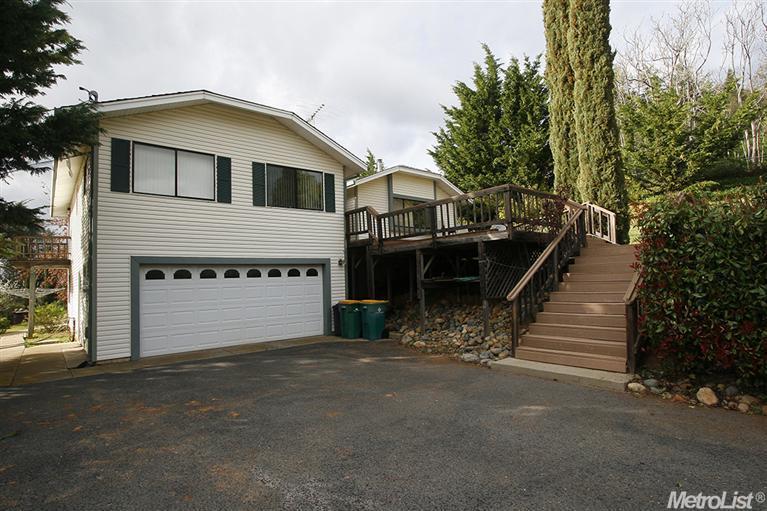 680 Skyline Ct, Placerville, CA 95667 photo 2