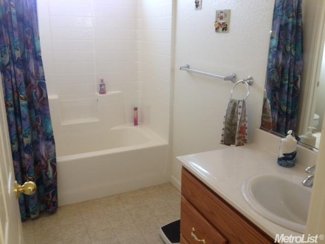 1235 Cliff Swallow Dr, Patterson, CA 95363 photo 14