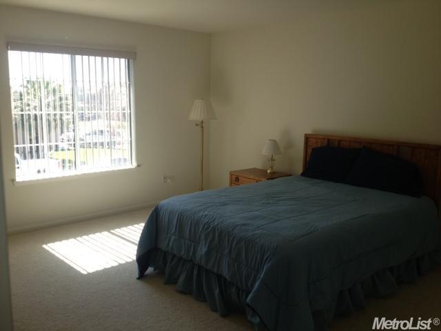 1235 Cliff Swallow Dr, Patterson, CA 95363 photo 12