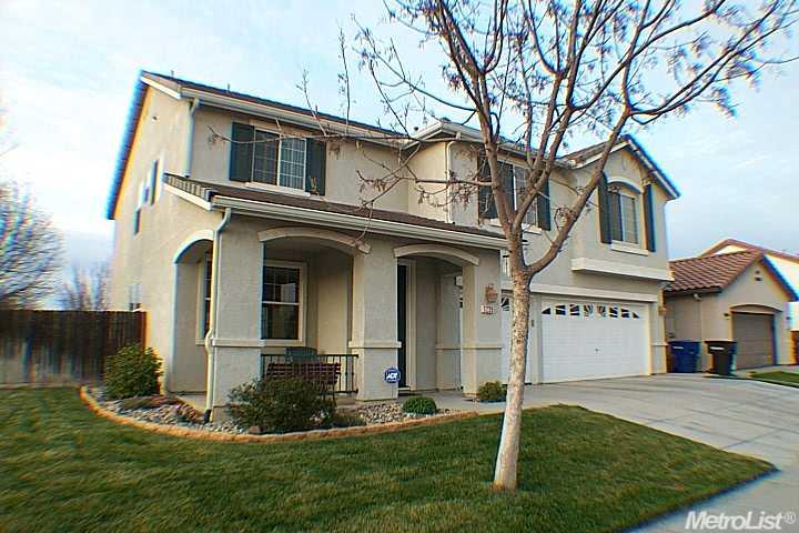 1235 Cliff Swallow Dr, Patterson, CA 95363 photo 1