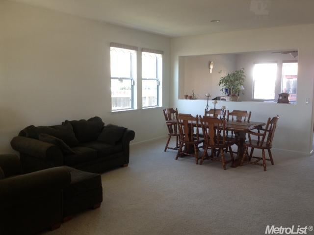 1235 Cliff Swallow Dr, Patterson, CA 95363 photo 5