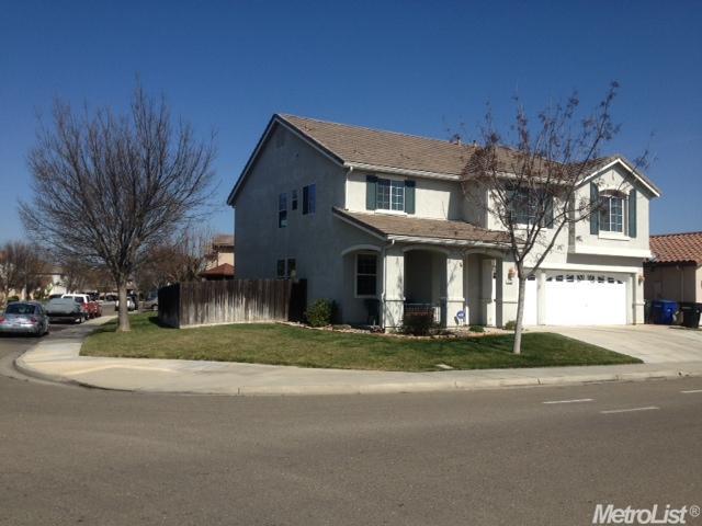 1235 Cliff Swallow Dr, Patterson, CA 95363 photo 4