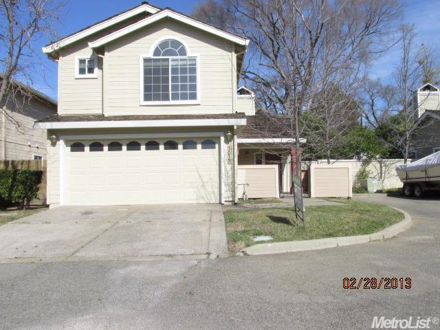 3926 Cyrus Ln, Carmichael, CA 95608 photo 2
