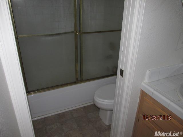 3926 Cyrus Ln, Carmichael, CA 95608 photo 7