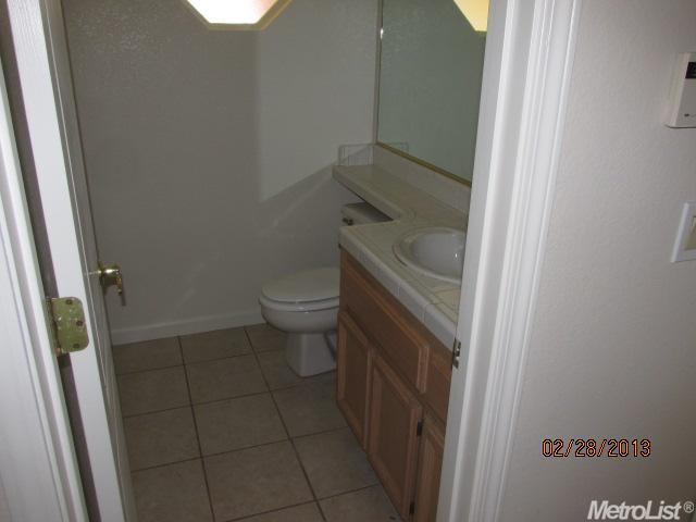 3926 Cyrus Ln, Carmichael, CA 95608 photo 10