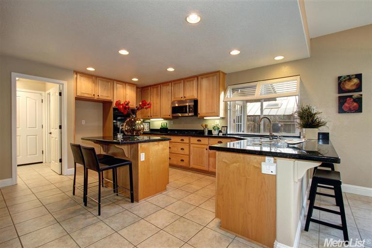 616 Henry St, Folsom, CA 95630 photo 3