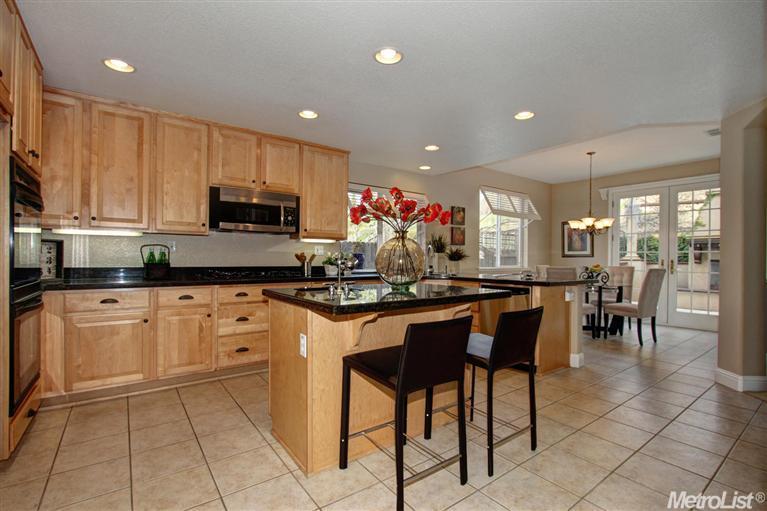 616 Henry St, Folsom, CA 95630 photo 2