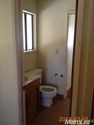 351 Laurel Ave, Gustine, CA 95322 photo 8