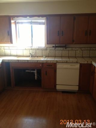 351 Laurel Ave, Gustine, CA 95322 photo 3