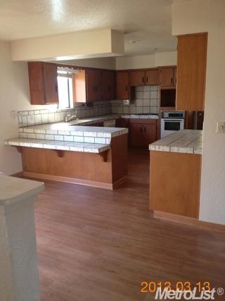 351 Laurel Ave, Gustine, CA 95322 photo 2