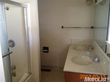 351 Laurel Ave, Gustine, CA 95322 photo 10