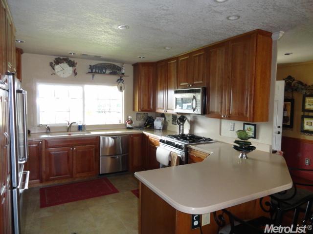 16093 Eugenia Ave, Ripon, CA 95366 photo 3