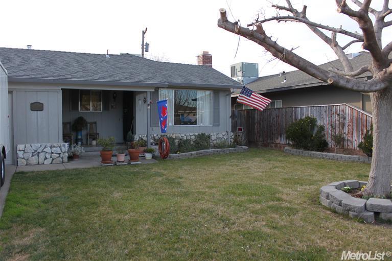 1125 Ash Dr, Lodi, CA 95242 photo 1