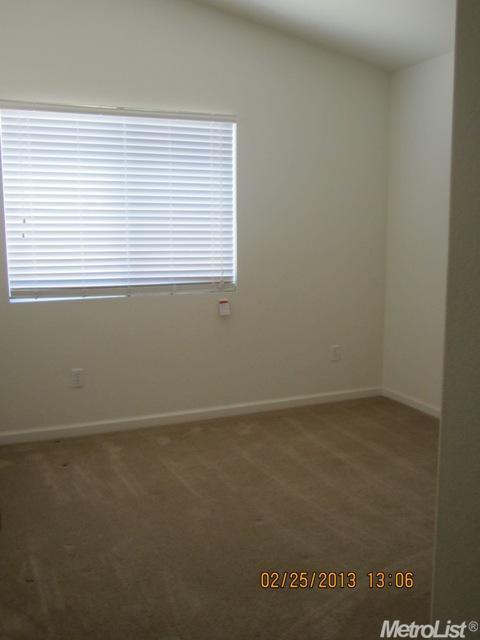 21647 S Hammonds Cir, Dos Palos, CA 93620 photo 4