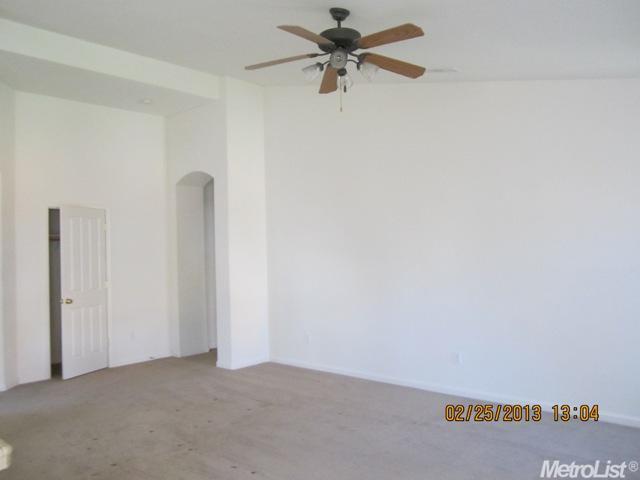 21647 S Hammonds Cir, Dos Palos, CA 93620 photo 3