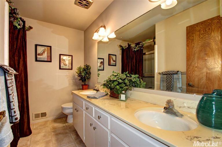 6826 Westmore Way, Carmichael, CA 95608 photo 14