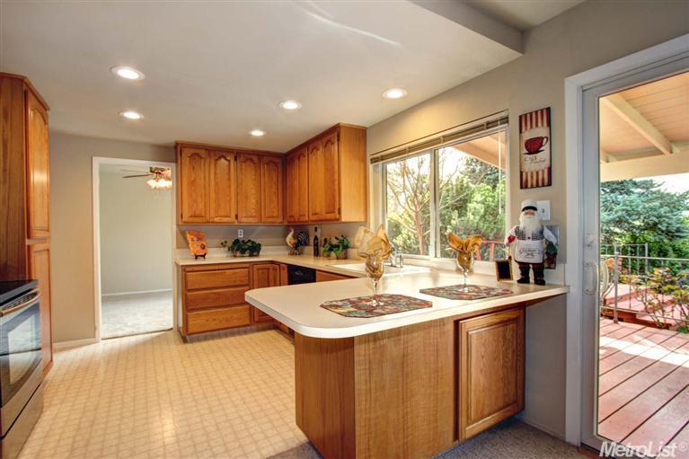 6826 Westmore Way, Carmichael, CA 95608 photo 9