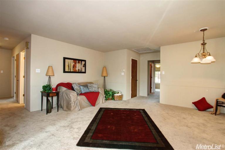 6826 Westmore Way, Carmichael, CA 95608 photo 7