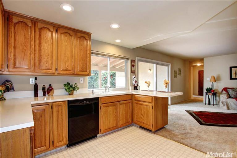 6826 Westmore Way, Carmichael, CA 95608 photo 10