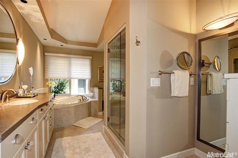 1053 Harrington Way, Carmichael, CA 95608 photo 18