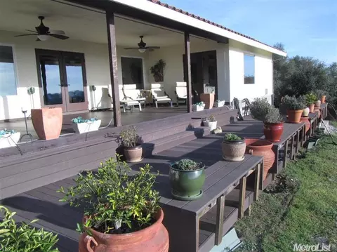 1225 Tree Top Ct, Placerville, CA 95667 photo 4