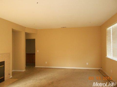 51 Travertine Ct, Lathrop, CA 95330 photo 4