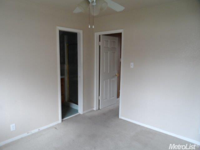 2001 Celeste Dr, Modesto, CA 95355 photo 4