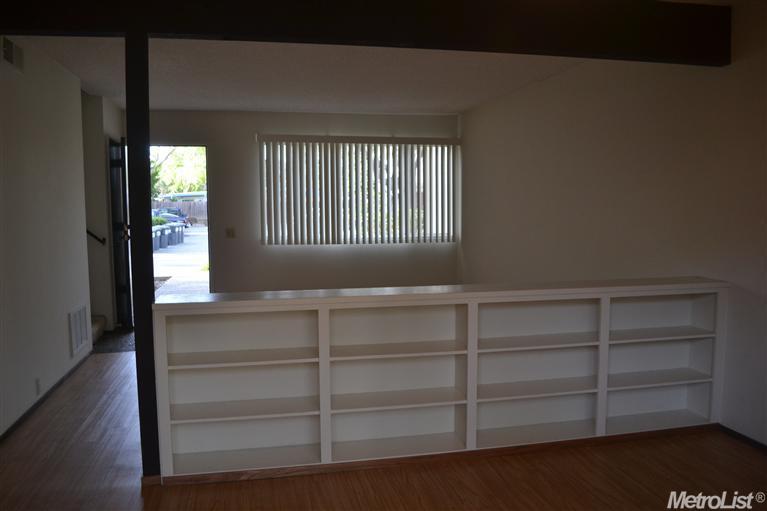 1561 Drake Dr, Davis, CA 95616 photo 3