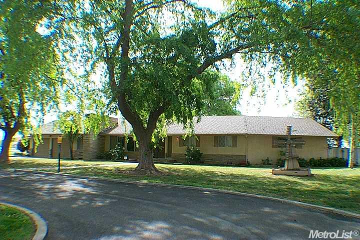 3548 E Whitmore Ave, Ceres, CA 95307 photo 1