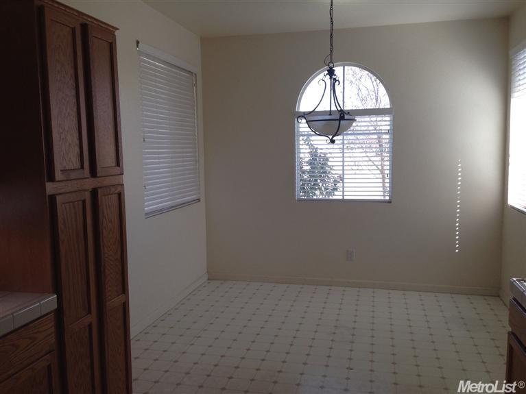 3593 Santiago Ave, Merced, CA 95348 photo 5