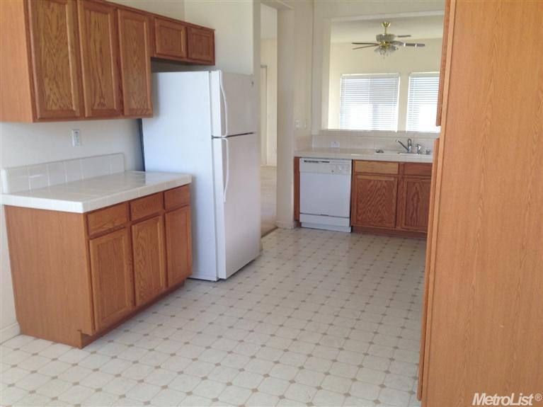 3593 Santiago Ave, Merced, CA 95348 photo 4