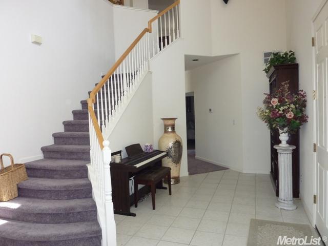 1417 Lecourbe Ct, Modesto, CA 95356 photo 4