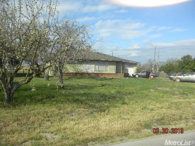 625 E Taylor Rd, Turlock, CA 95382 photo 2