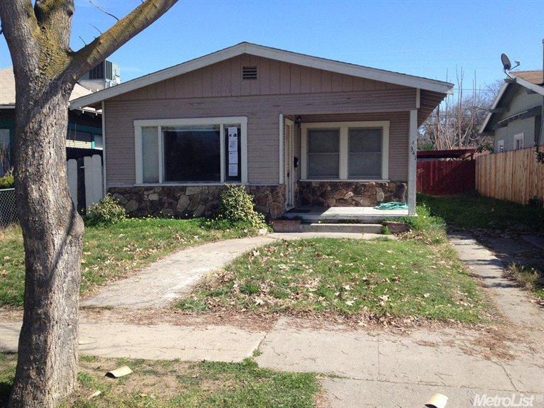 341 Leon Ave, Modesto, CA 95351 photo 1