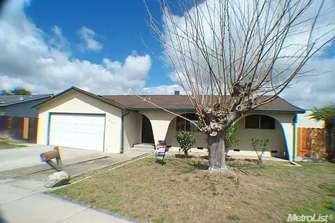 277 Dana Ct, Manteca, CA 95336 photo 1