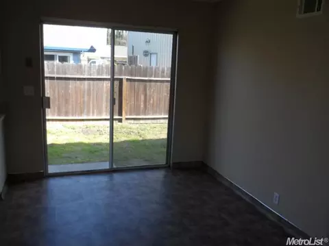 277 Dana Ct, Manteca, CA 95336 photo 3