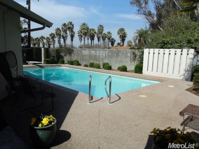 900 Wellsford Rd, Modesto, CA 95357 photo 17