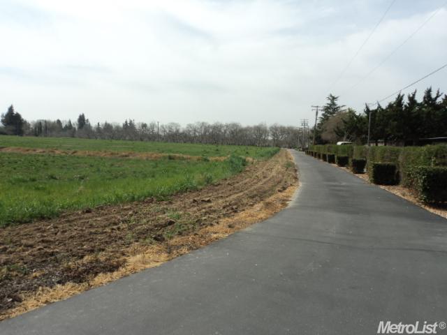900 Wellsford Rd, Modesto, CA 95357 photo 24