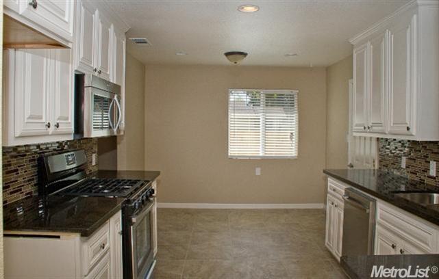 1902 Edsel Ave, Modesto, CA 95350 photo 2