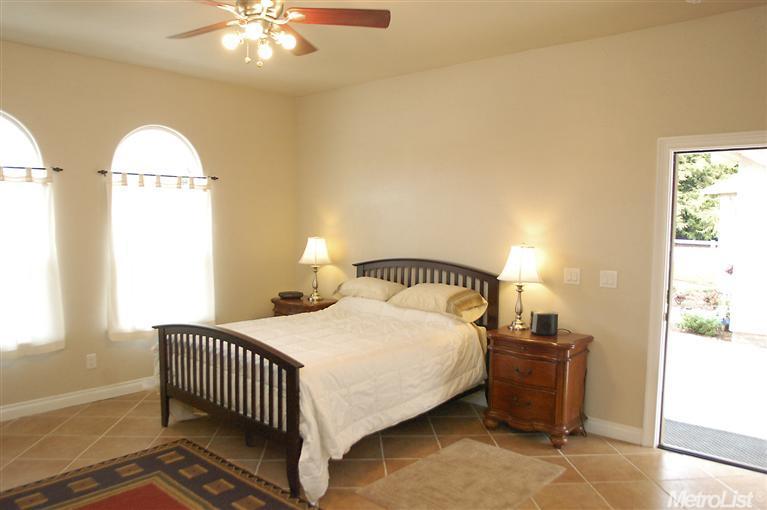 12061 S Green Rd, Wilton, CA 95693 photo 5
