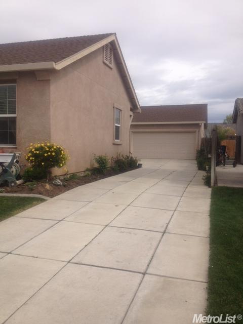 1160 Syracuse Ln, Manteca, CA 95336 photo 2
